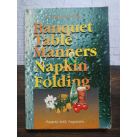 Image of Banquet table manner napkin folding